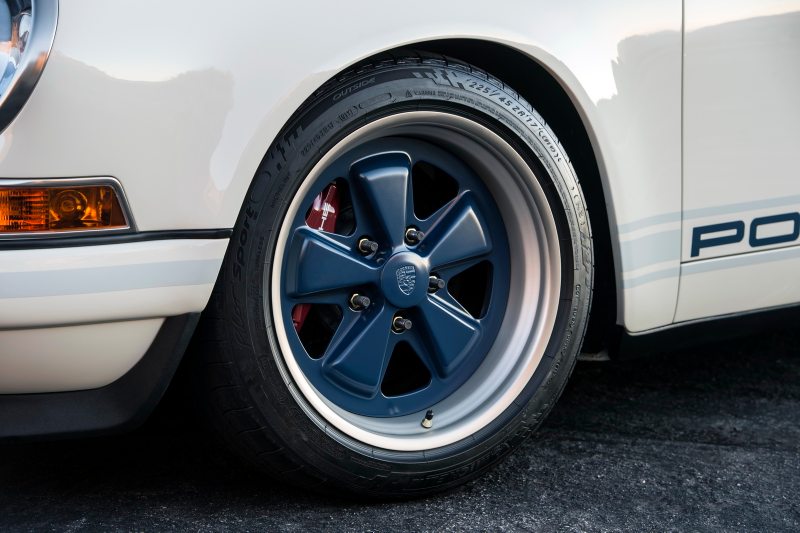 Illustration for article titled Stare At This New Gorgeous White 911 From Singer And Weep Tears Of Joy